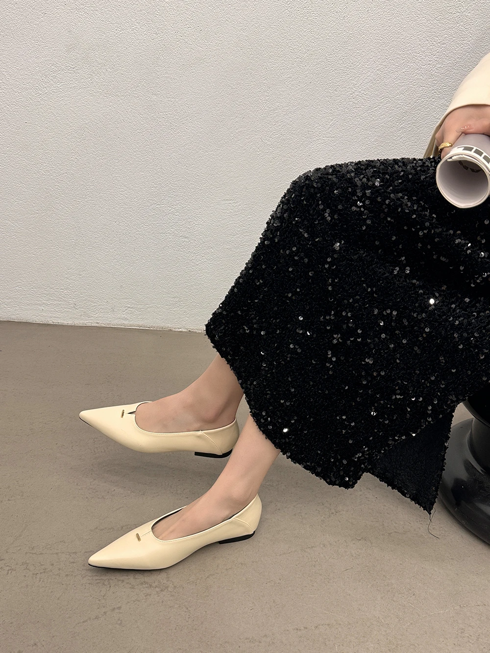 Pointed Toe Women Loafers Fashion Casual Black Beige Brown Red Low Flat Heeled Shallow Slip On Dress Shoes Woman Size 35-39