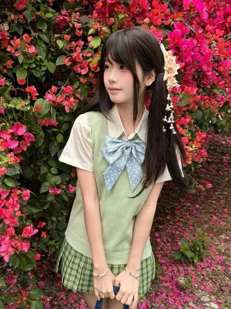 

Оригинальный Little Qingmei JK orm School20 Sle een Svel Vest Set Faionable ort Sve irt
