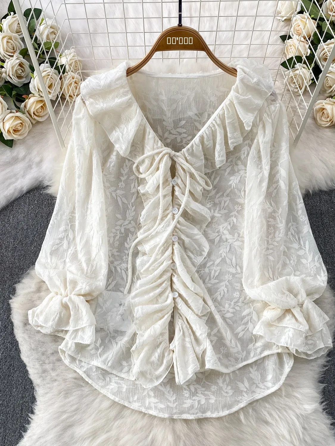 

Sweet Casual Embroidered Sun Protection Shirt Women's Summer Thin Netting Top V-Neck Puffy Sleeves Travel Wear Loose Fit