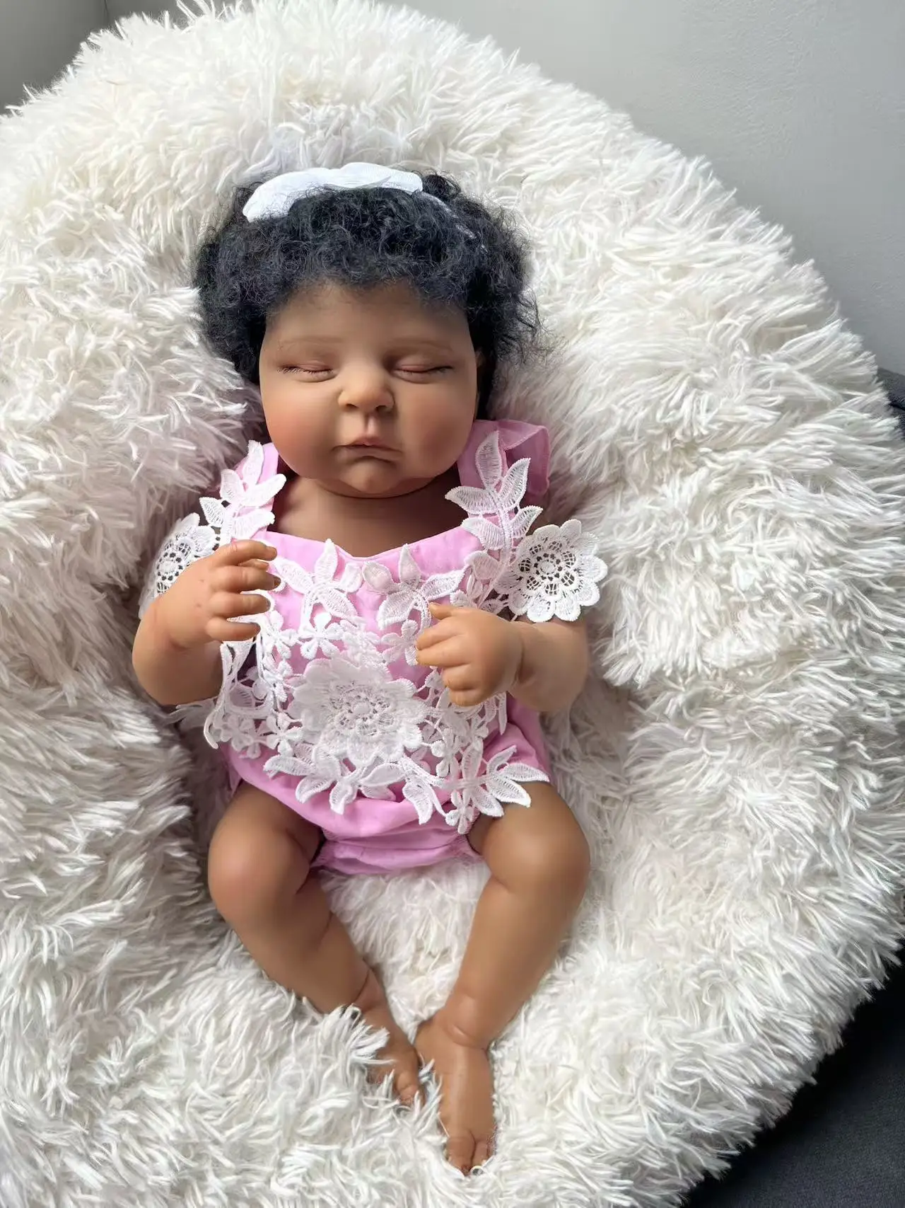 48 سنتيمتر تولد من جديد الخوخ سيليكون دمية طفل في الجلد الداكن مع شعر أسود مجعد الأفريقي الأمريكية دمى طفل لعبة مقاومة للماء بيبي تولد من جديد #1