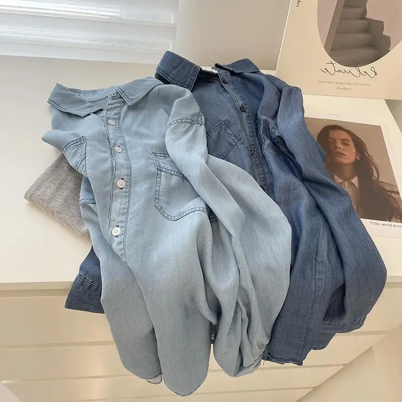 Soft Cotton Vintage Denim Shirt for Women 2026 Spring and Autumn, Slouchy and Slim-fitting Mid-length Double Pockets Layered