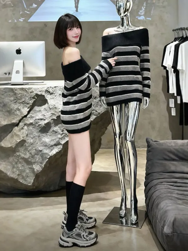 

Уникальный свободный вязаный свитер с открытыми плечами в стиле колор-блок, корейский стиль, зимняя мода, женская повседневная одежда, полосатый узор