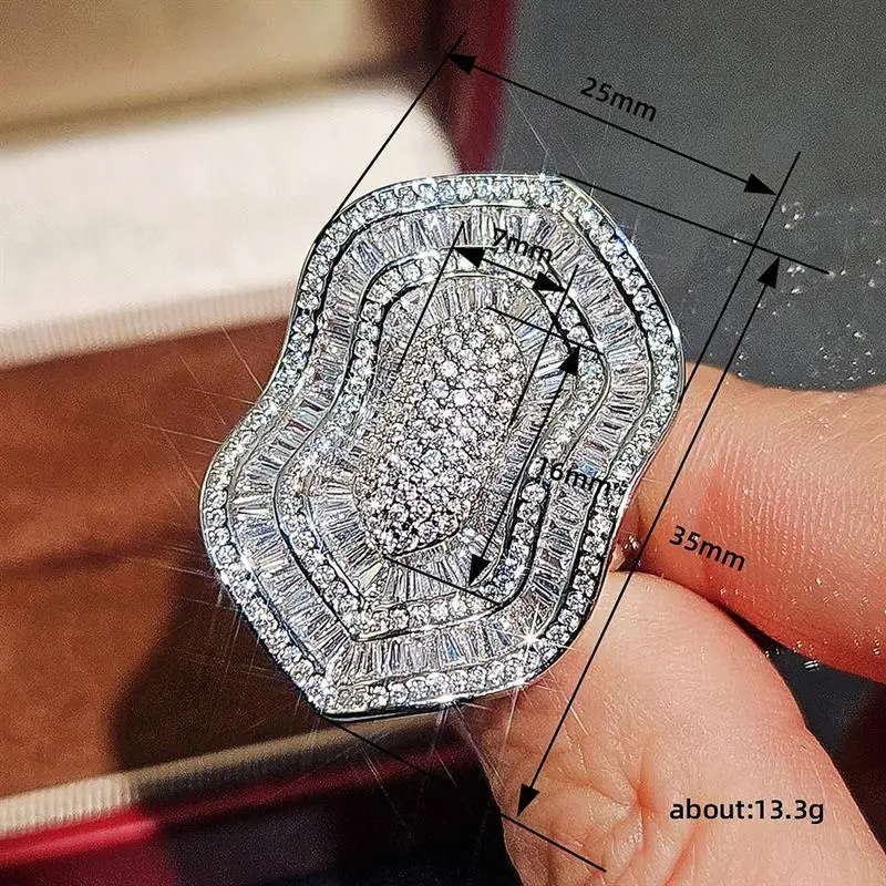 Huitan Damenring mit geometrischem Design, silberfarben, speziell geformt, große Accessoires, voll glänzender Zirkonia, Statement-Schmuck, schicker Schmuck – Detail 1