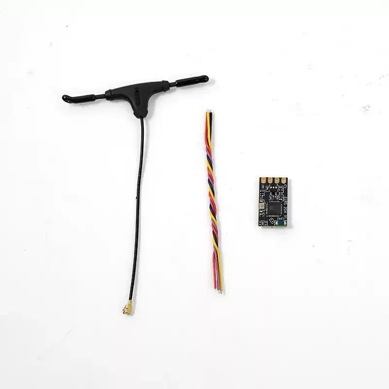 

Foxeer ELRS 2.4GHz LNA Micro Receiver 0.77g Lightweight T-Type Antenna 5V Power Long Range FPV Racing Drone RX