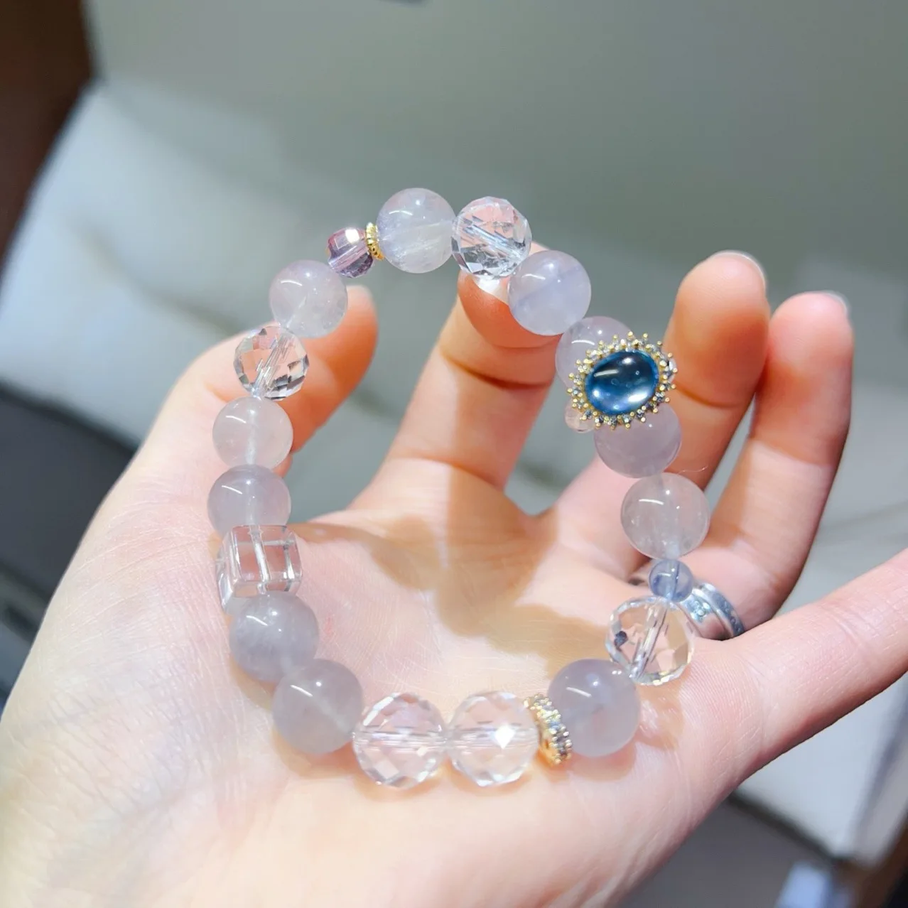 

Natural White Crystal Bracelet Women's Fashion Light Luxury Bracelet Niche Design