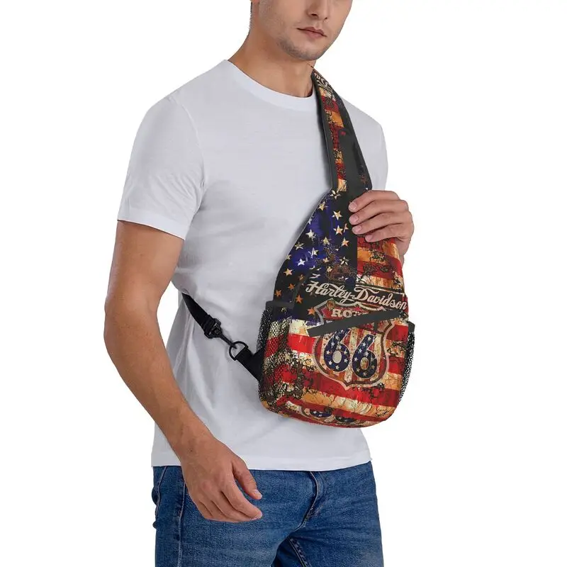 Bolsa de peito de ombro vintage personalizada para homens, mochila crossbody sling, bandeira americana Route 66, ciclismo, mochila camping