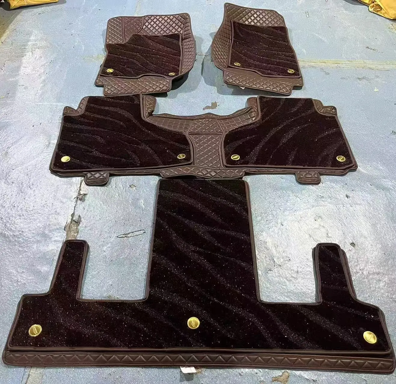 Luxurious Customizable 7-seater Leather Car Floor Mats, Waterproof and Wear-resistant Car Floor Mats, Car Interior Carpets