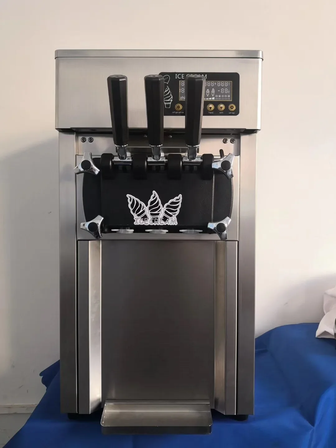 z Mini table top gelato desktop mini soft ice cream machine Iceason