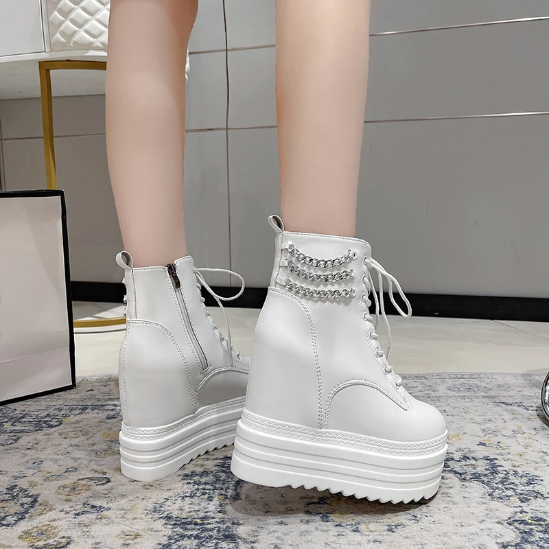 

Новые женские ботильоны 12 см, кожаные мотоциклетные ботинки на толстой подошве, женские осенне-весенние туфли на высокой платформе с цепочкой, женские большие размеры 42