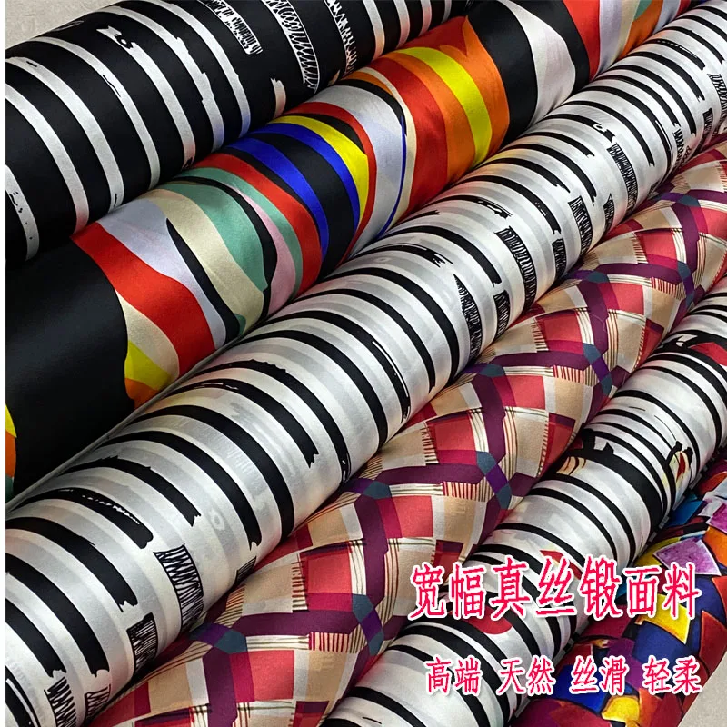 

Irregular Stripe Pattern Digital Inkjet Fabric 19momme Elastic Silk Forged Surface Dress Cloth
