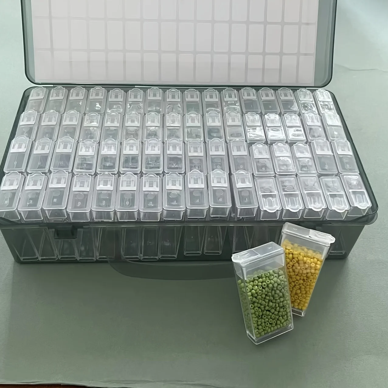 Set mit 64 grauen Kunststoff-Aufbewahrungsbehältern – Organizer für Schmuck, Anhänger und Accessoires; DIY-Diamantmalerei-Aufbewahrungsbox – Detail 3