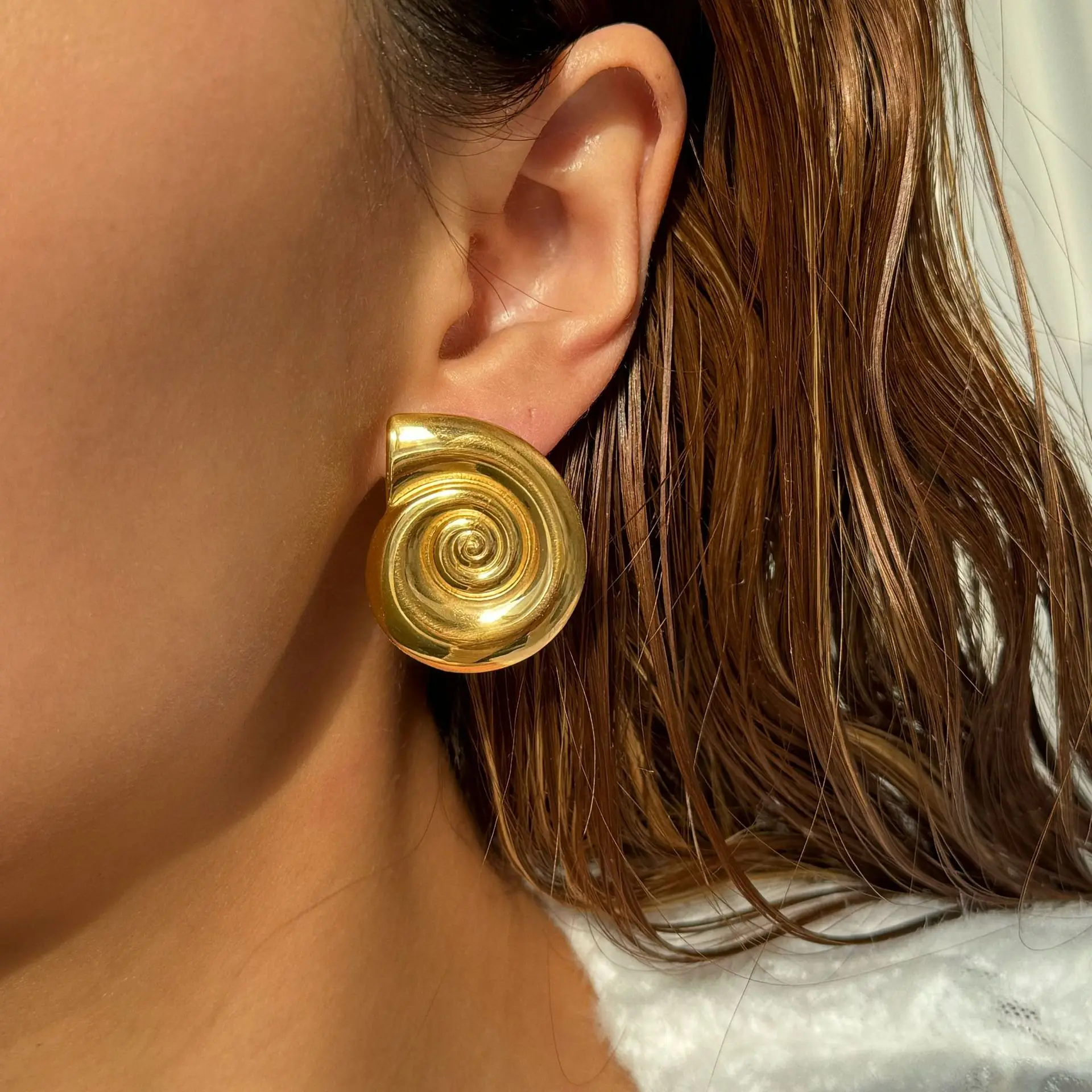 

Retro Big Spiral Conch Stud Earrings For Women Waterproof Stainless Steel Earring Jewelry Accessories