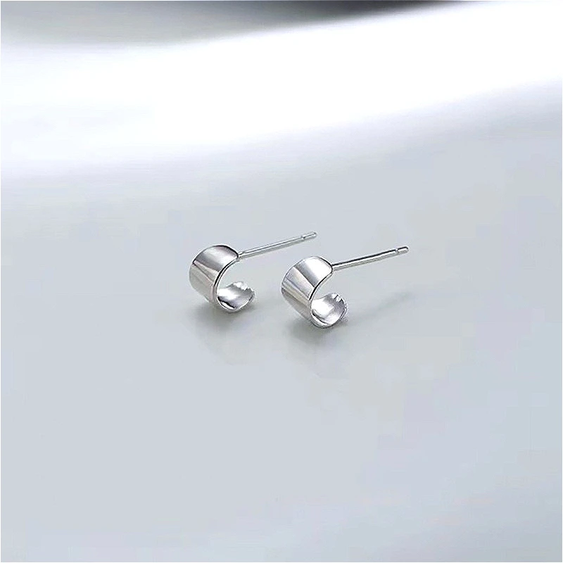 

Smooth Polished S925 Sterling Silver Studs Geometric Niche Trendy Ear Cuffs 2026 New Elegant Gift Earrings For Young Ladies gift