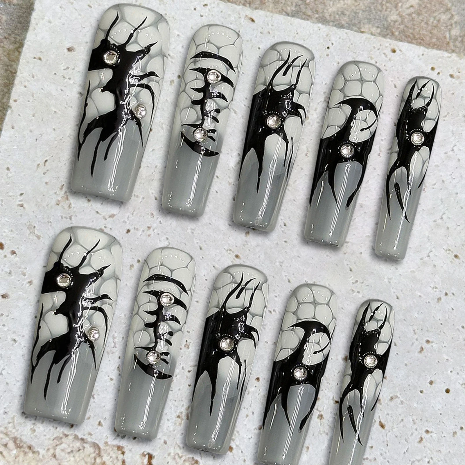 Presse faite à la main sur les ongles noir peint à la main longue cercueil Ballet faux ongles pour femmes filles portable couverture complète faux ongles européens