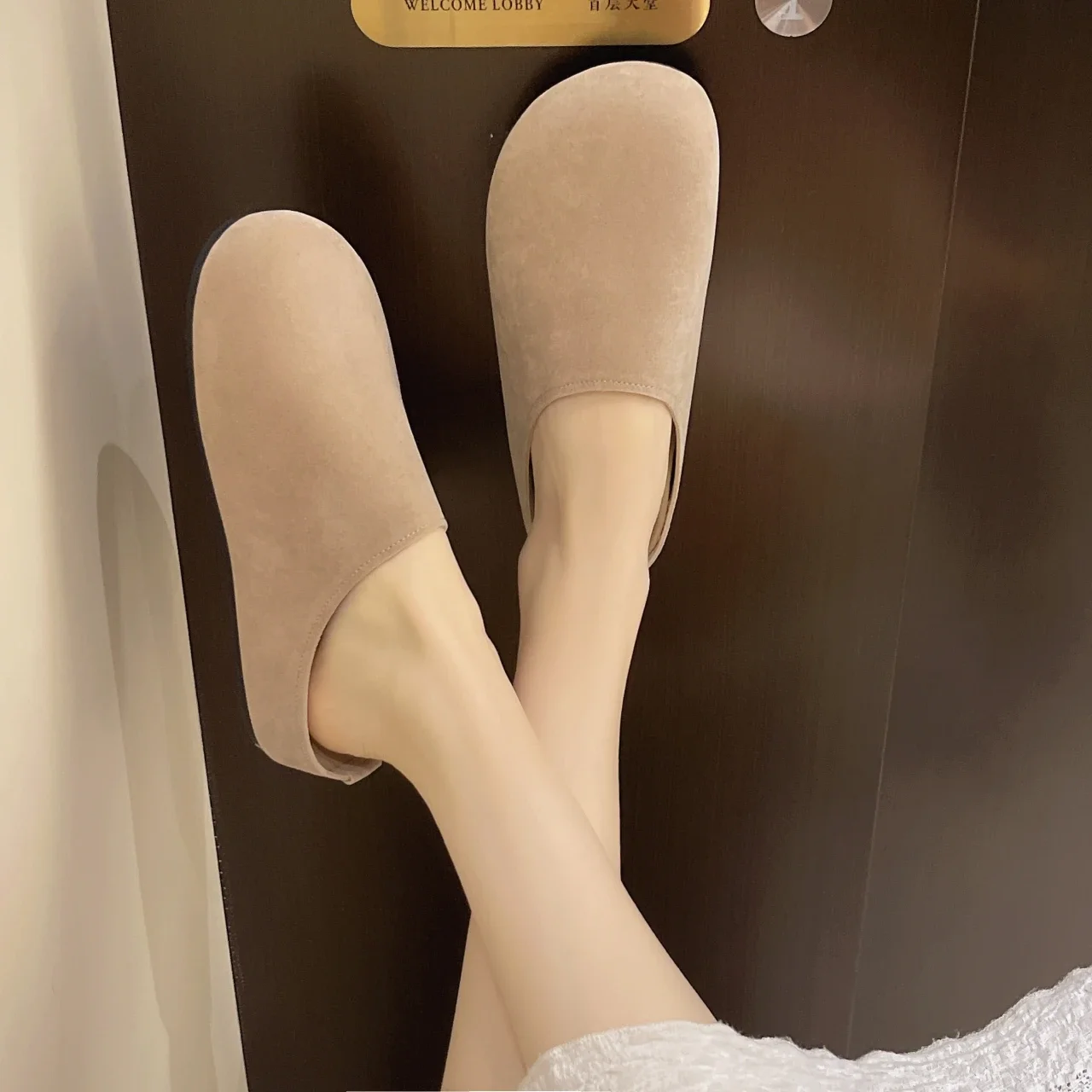 شباشب باوتو النسائية 35-41 جديدة مسطحة مستديرة الرأس سميكة القاع عدم الانزلاق لينة أسفل الصنادل المريحة متجمد أحذية ركاب واحدة #2