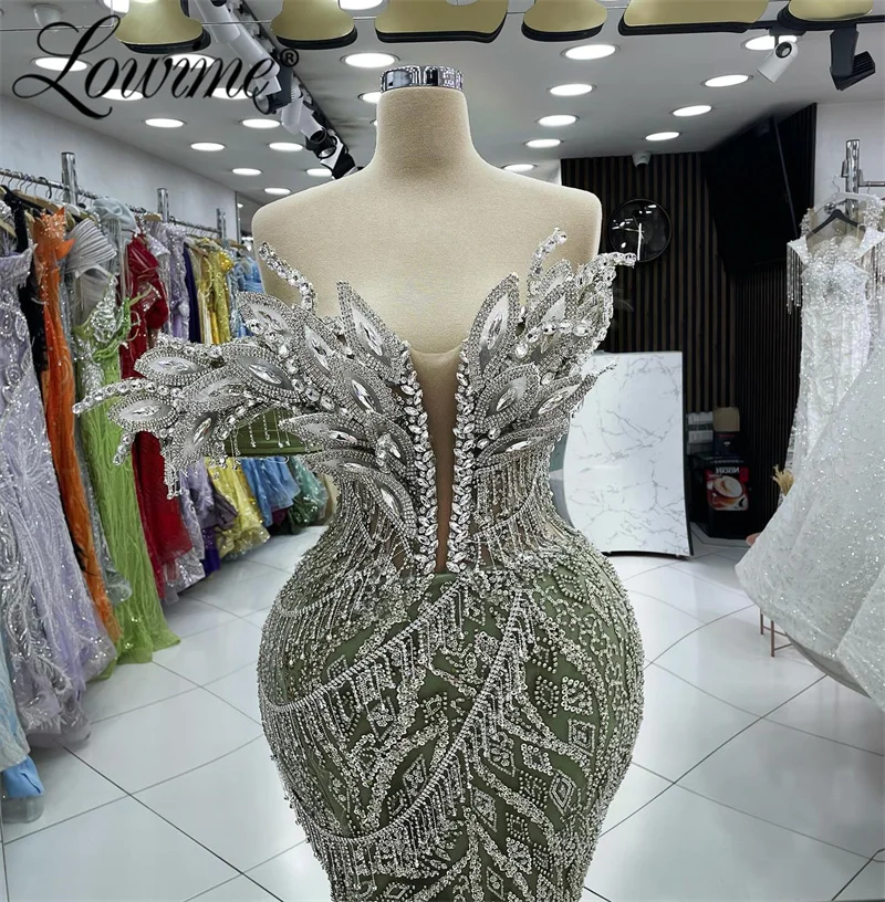 2024 Amazing Wedding Party Dress Sage Green Crystals Mermaid Prom Dresses 2024 Custom Made 3D Leaf Designer Arabic Evening Gowns