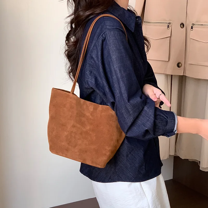Matte Leather Tote Bag 2026 Fleece Cowhide Vegetable Basket Hand Shoulder Women's Armpit Designer Luxury Bag