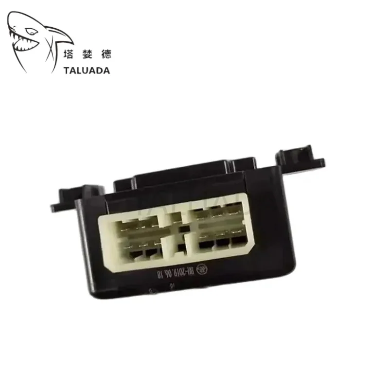 21N6-01273 For R60-7-9 R80-7-9 R130-7-9 R150-7-9 R225-7-9 R305-7-9 Wiper Relay Controller Switch