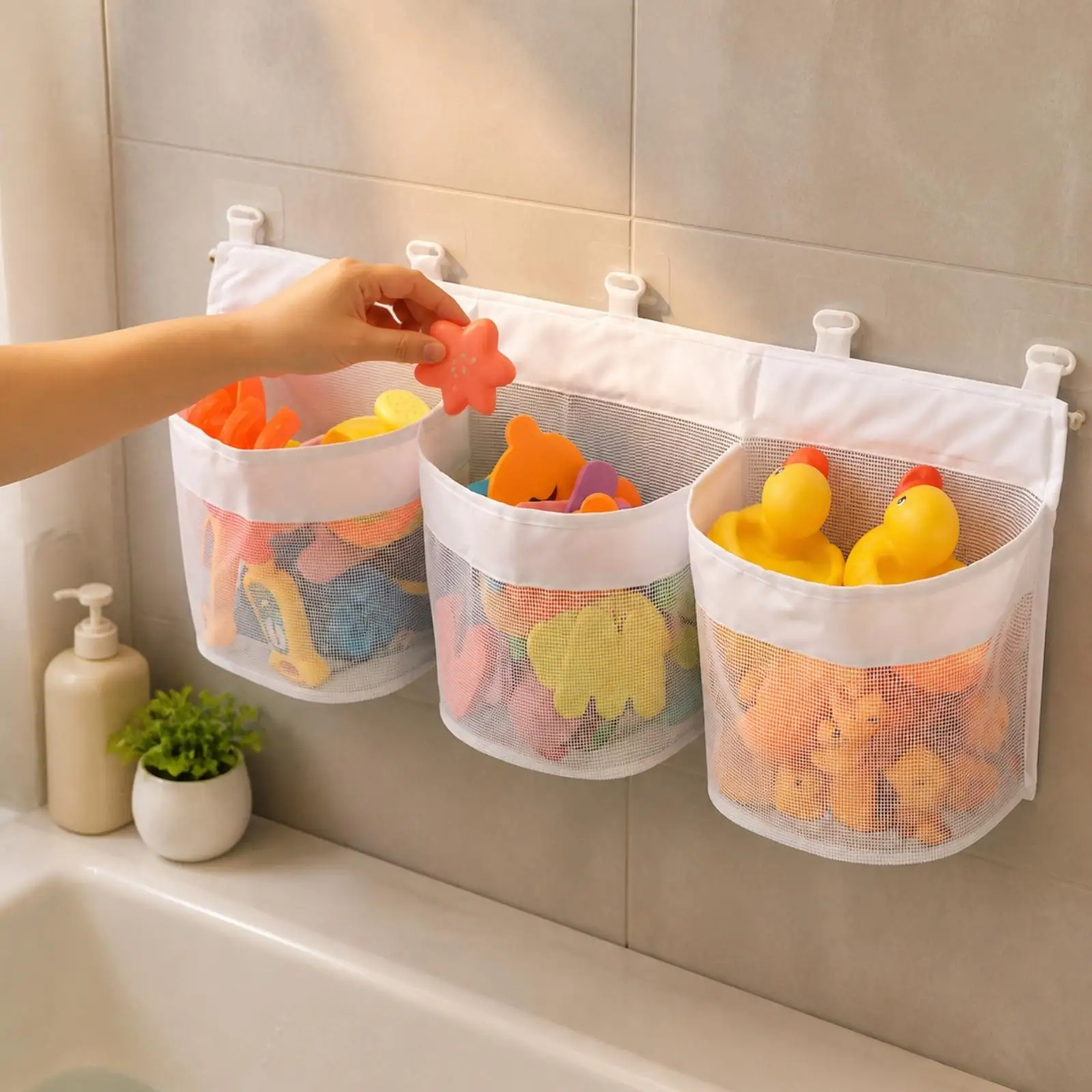borsa-da-parete-in-rete-ad-asciugatura-rapida-per-il-bagno-ideale-per-riporre-i-giocattoli-con-bordi-rinforzati-e-scomparti-superiori-aperti