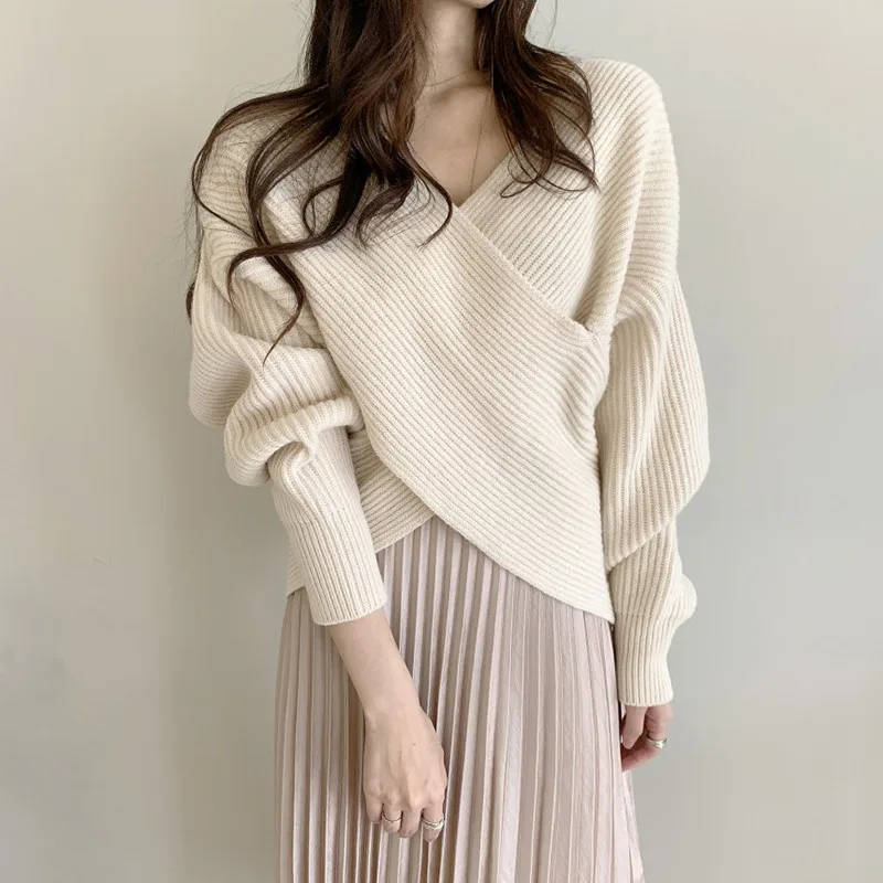 

2025 Autumn New Lazy Style Cross V-neck Knitted Sweater Design Loose Top Elegant Vintage Pullover Sweater for Women