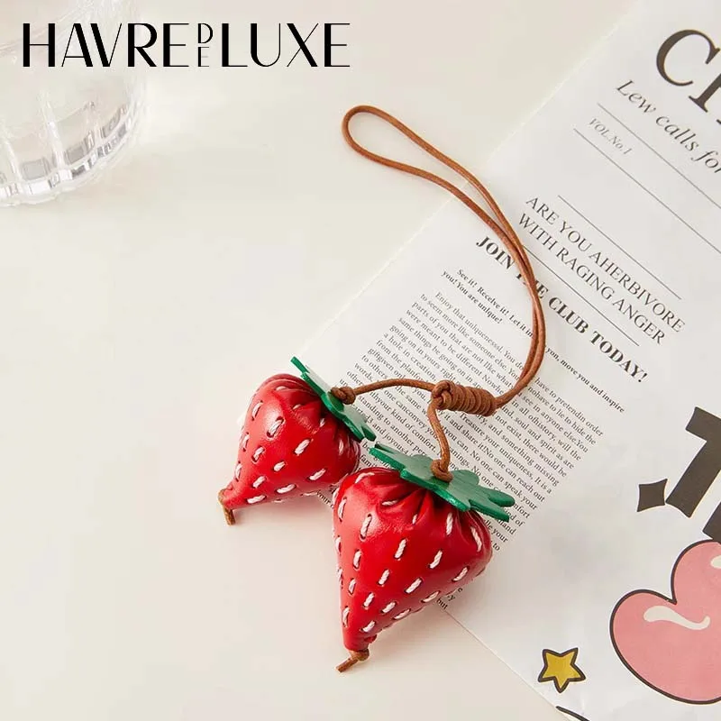 Strawberry charm cowhide leather fashion high-end persimmon keychain decoration pendant bag accessories