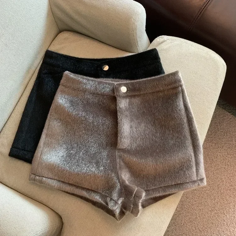 Pantalones Cortos De Mujer Short Pants Women Vintage Black Fur Shorts Feminino High Waist Autumn Slim Sexy Harajuku Femme