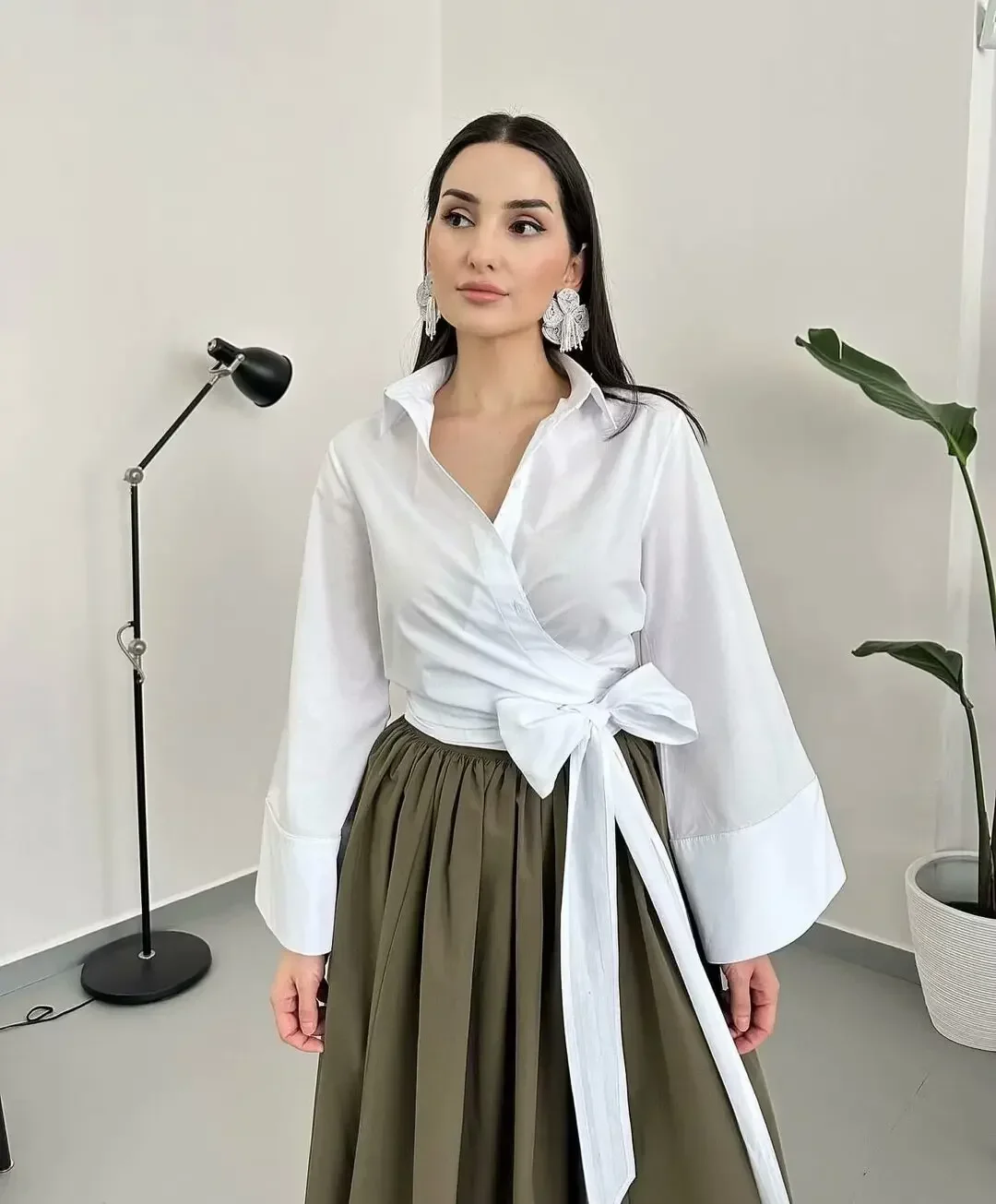 

Fashion Casual Shirt Women Solid Bow Tie Up Single Breasted Short Blouse Long Sleeve Turndown Collar Shirts Office Kimono Tops