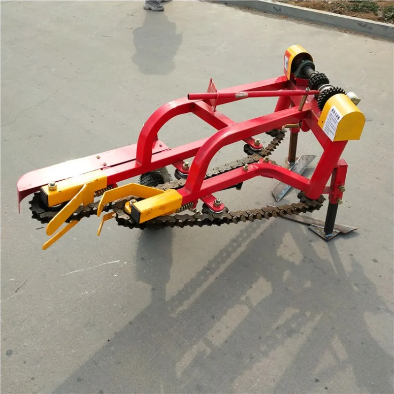 Chain type peanut harvester Trolleys drive the peanut harvester