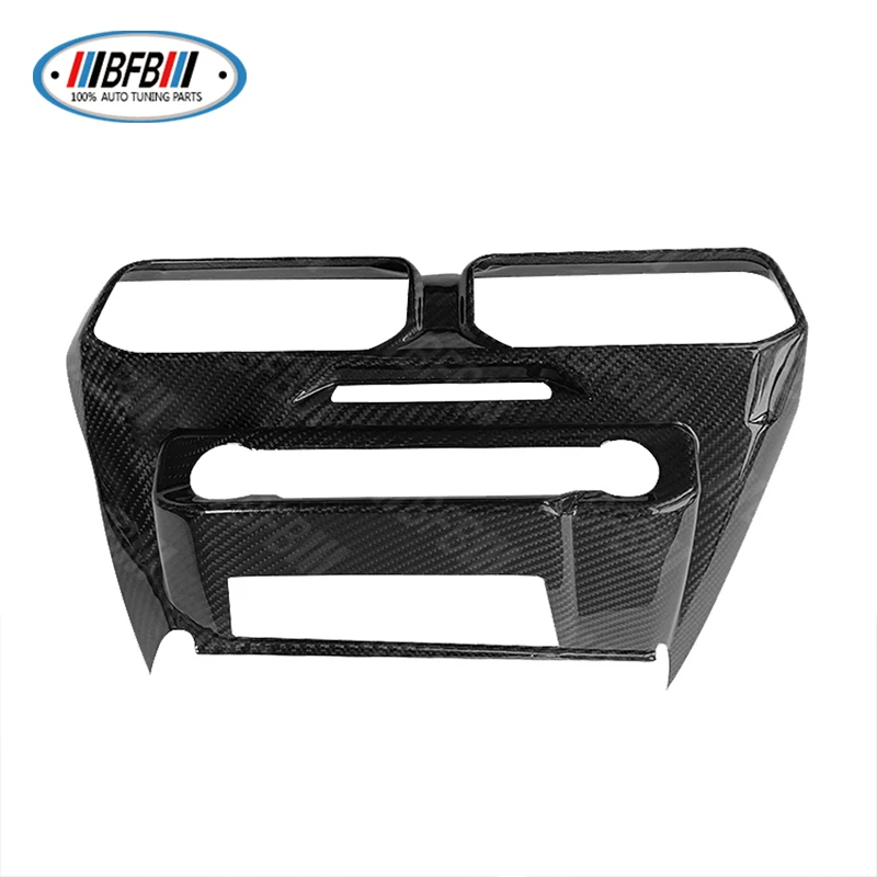 

Декоративная накладка на центральный воздуховод кондиционера из жесткого карбона для Ford Mustang S650 2024+