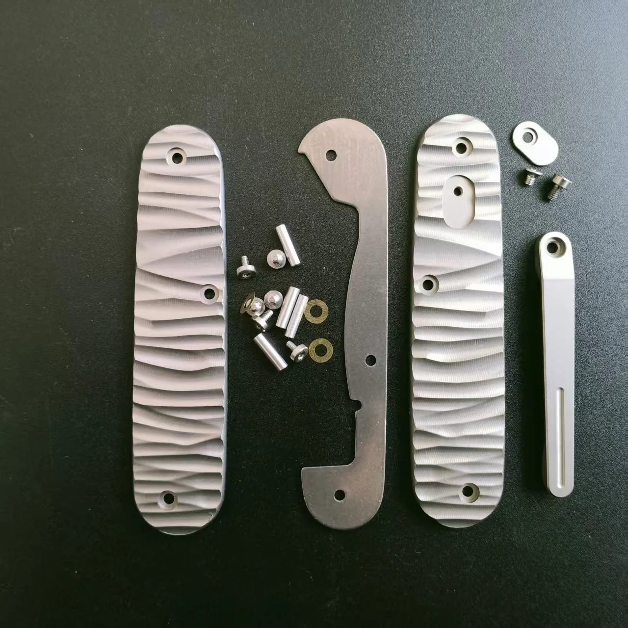 1 Pair Titanium Alloy Wave Meteorite Grip Handle Scales With pocket Clip For 84mm Victorinox Swiss Army Knives - view 5