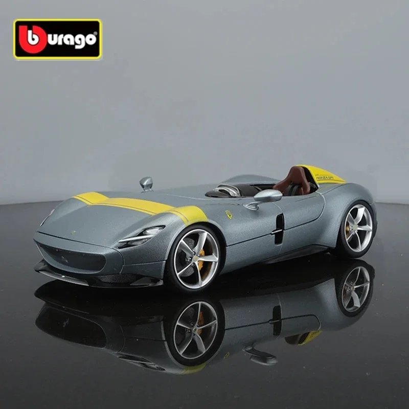 

Модель спортивного автомобиля Bburago Ferrari Monza SP1 из сплава 1:24, модель литая металлическая игрушка, модель автомобиля, имитация коллекции, подарки, игрушки для мальчиков