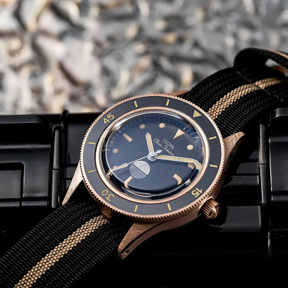 Thorn SHY039 Hygrometer Mechanical Watch NH35 Automatic Movement Luxury Watch 200m Waterproof Sapphire Luminous Men Watch