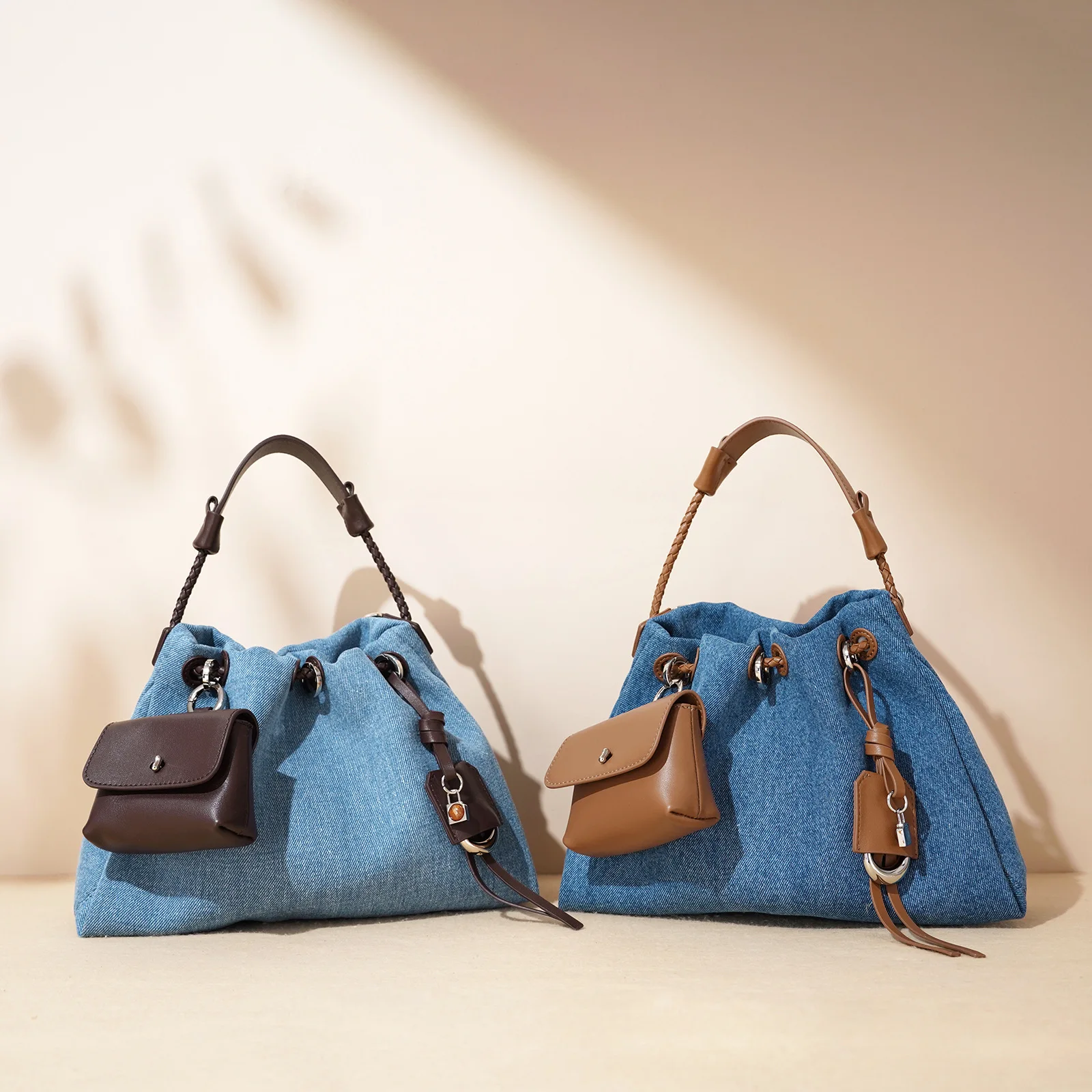 

Повседневная джинсовая женская сумка из воловьей кожи с головным убором, новая летняя модная сумка через плечо, универсальная сумка через плечо большой вместительности