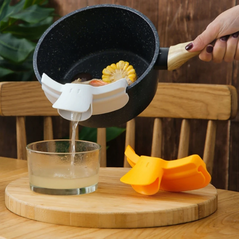 

Anti Spillage Creative Duck Beak Funnel Soup Diversion Nozzle Water Liquid Deflector Soup Pourer Kitchenware