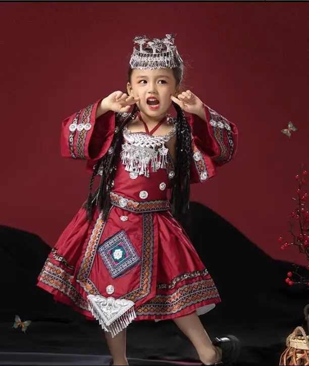

Chinese Miao girls' Luolita Princess Skirt Kindergarten Dance Performance Dress in Xinjiang