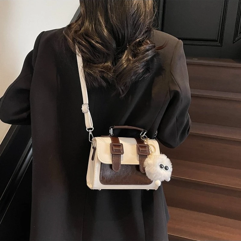 

New Style Versatile Crossbody Bag - Exquisite Trendy High-End Design for Girls' Fashionable Sweet Retro Daily Outfits