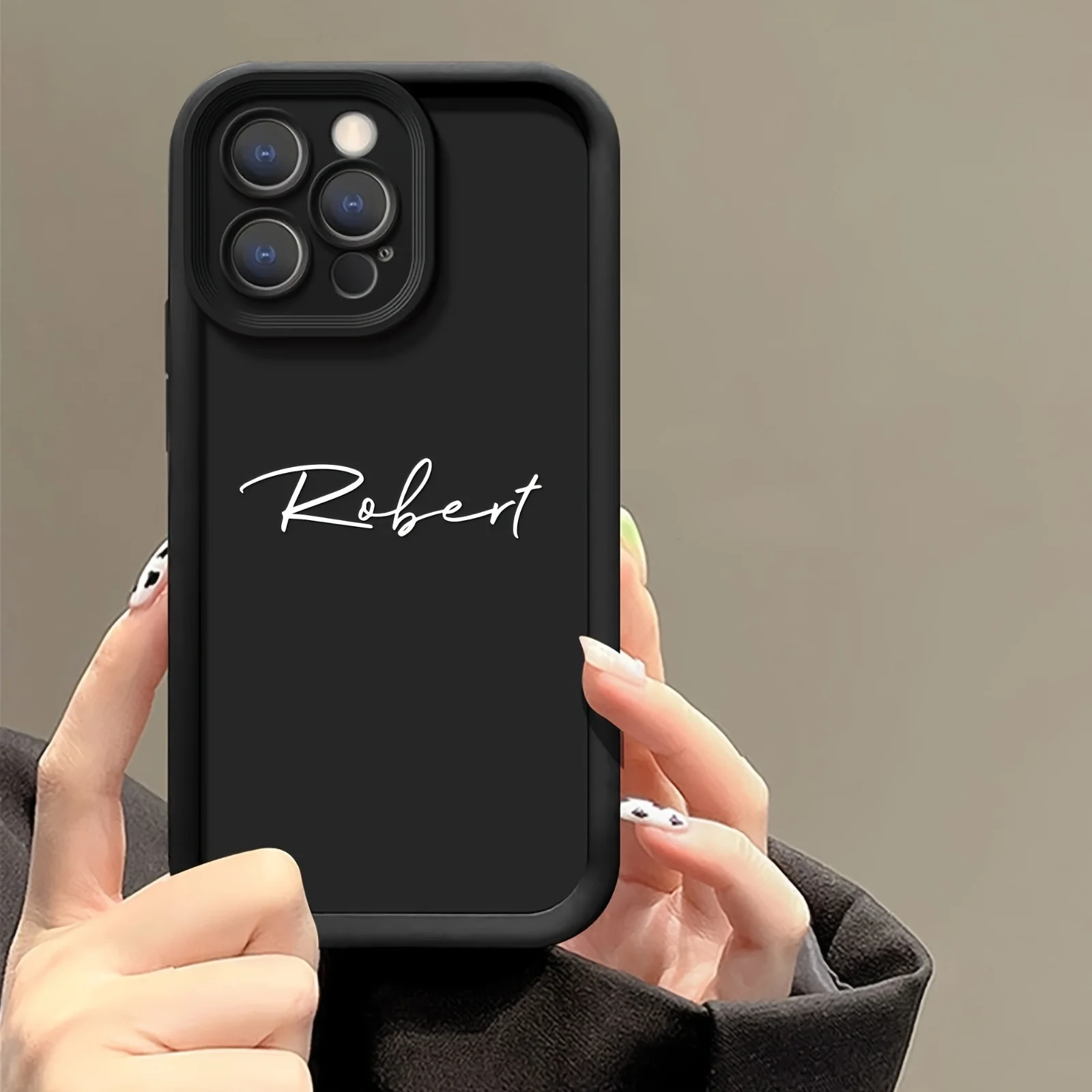 Fotografia 3: Capa de texto personalizada para iPhone 6 6s 7 8 Plus SE 2020 2022 17 Air 16 15 14 11 Pro Max 12 13 Mini X XS XR DIY Projete sua assinatura