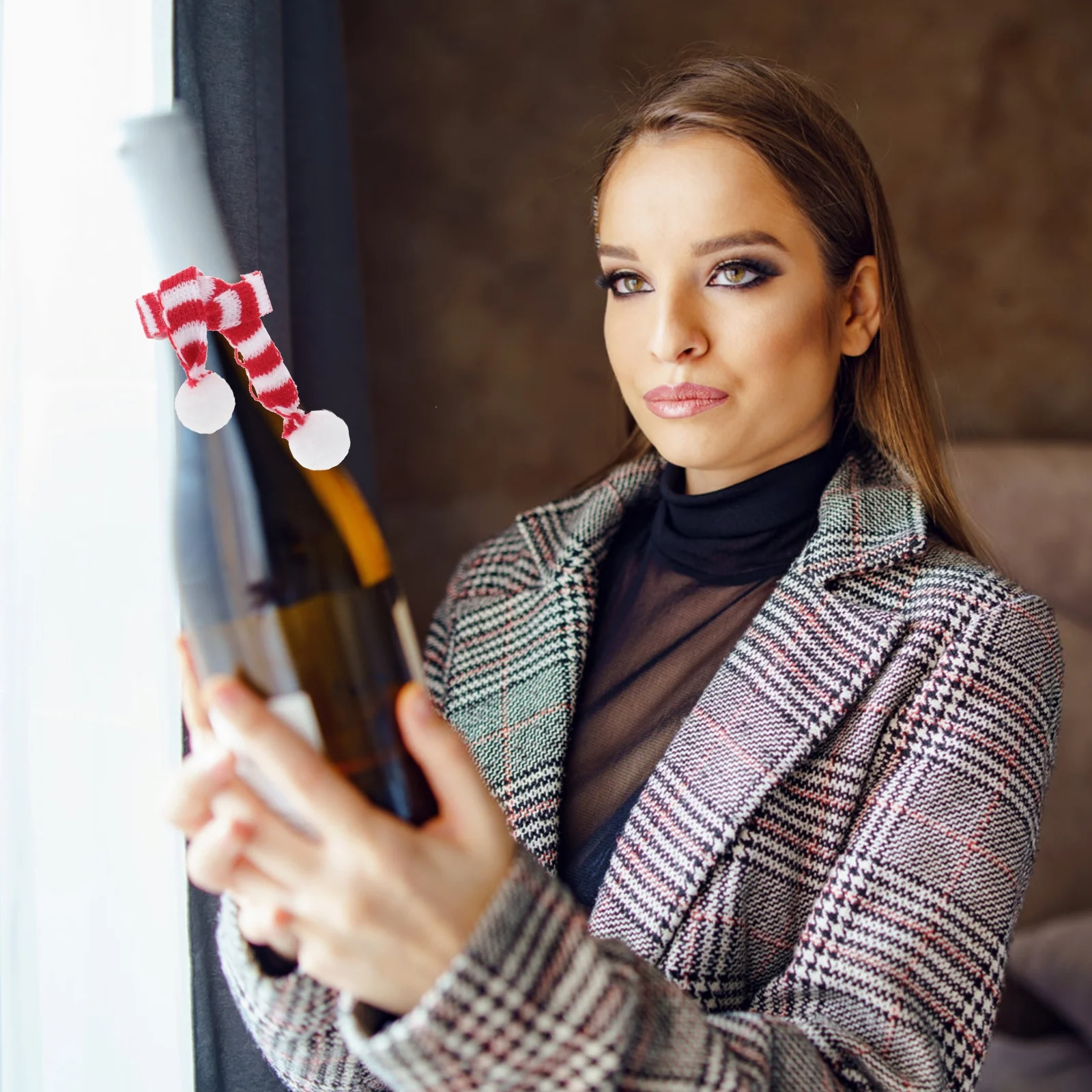 

8Pcs Mini Christmas Wine Bottle Scarf Red White Stripe Holiday Party Ornament Xmas Table Decor Wine Bottle Cover Festive