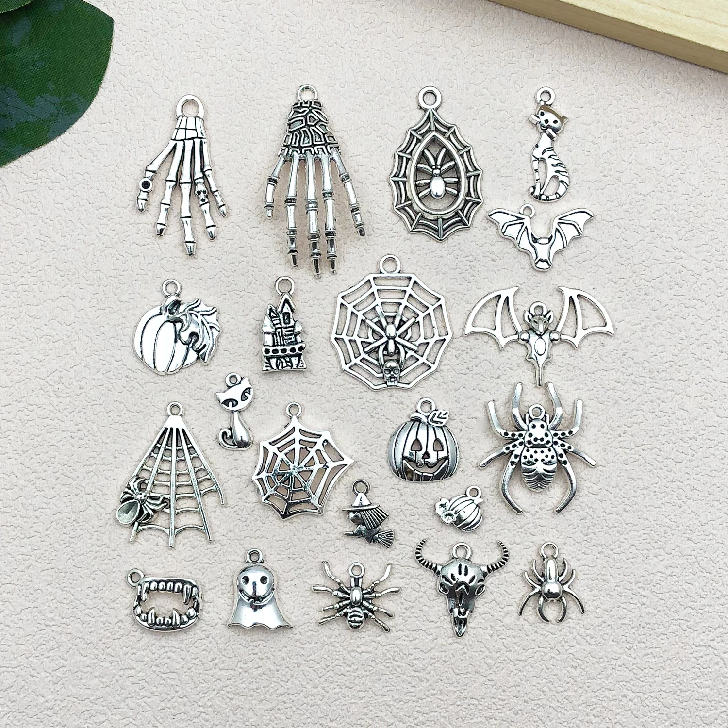 50pcs Ancient Silver Zinc Alloy Series Halloween Charms Pendant DIY Necklace Bracelet Jewelry Accessories