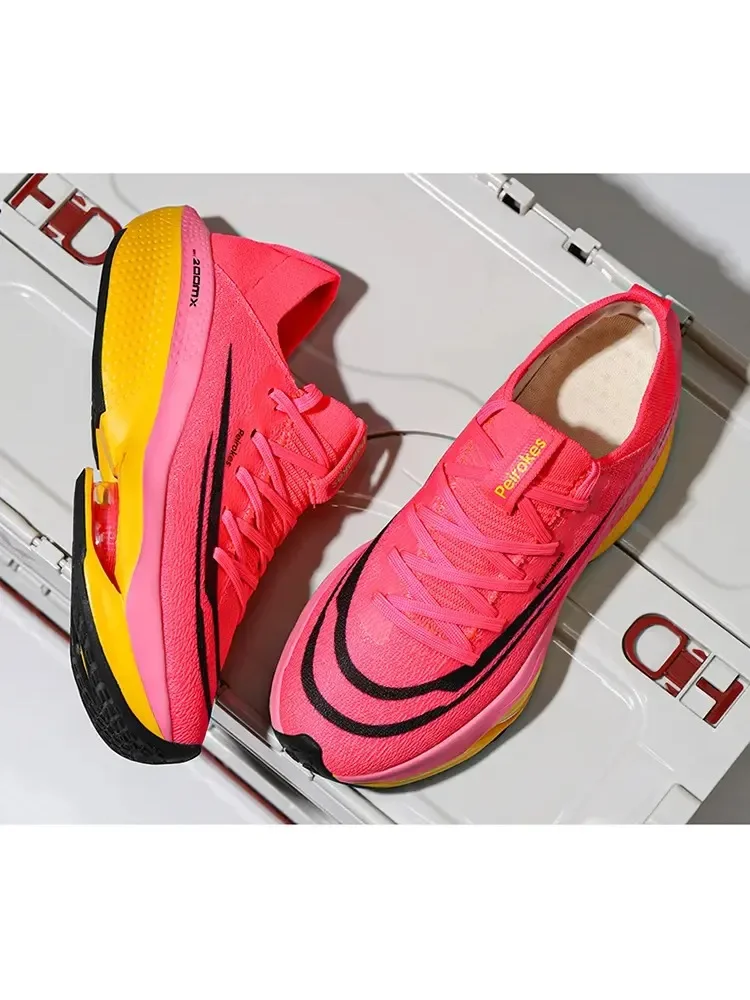 Popular fashion heightening trend hollow breathable couple sports shoes lightweight non-slip large size casual running shoes