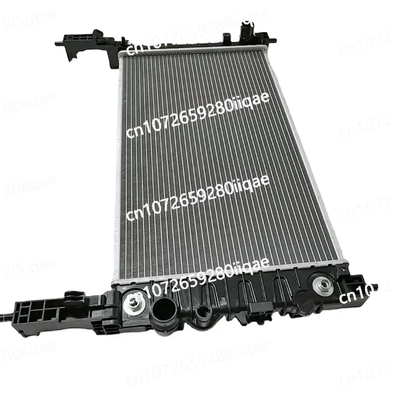 Chevrolet Encore 95298556 Car Radiator Aluminum Core Plastic Can