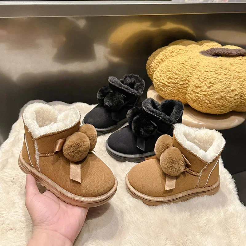 

New Girl Snow Boots Warm Plush Winter Shoes for Children Outdoor Versatile Kids Causal Cotton Boots Fashion Sweet Ball Hairball