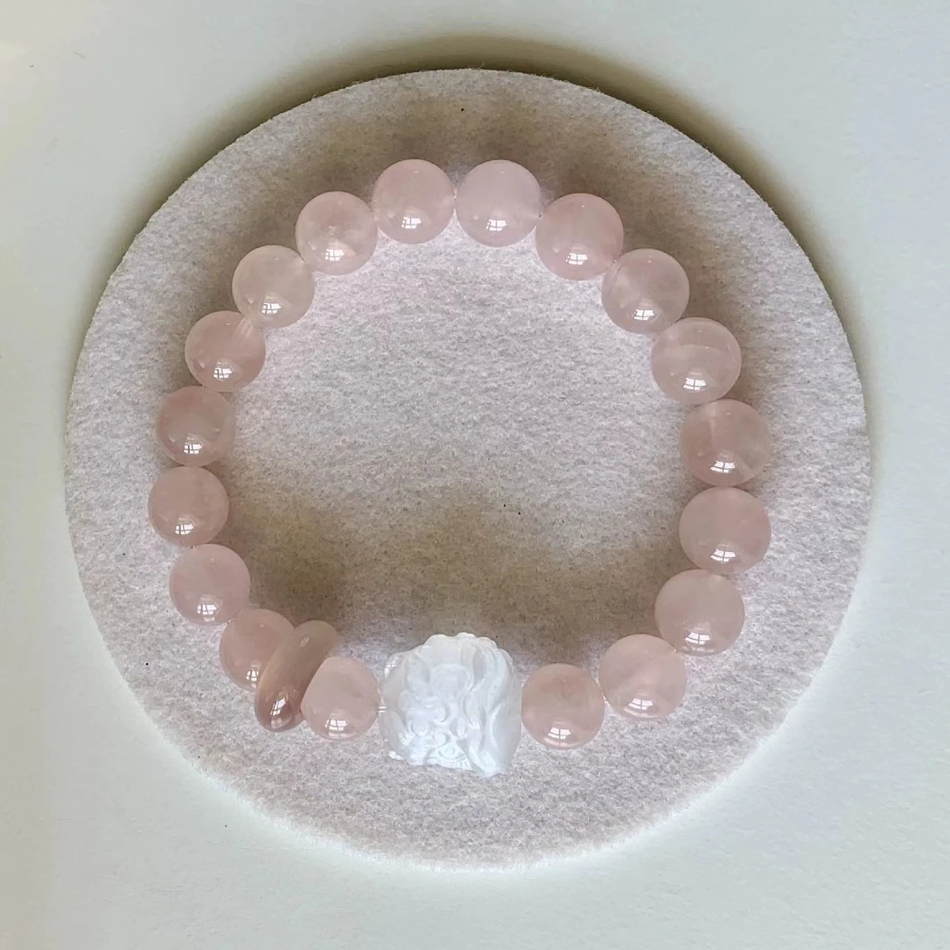 

Natural Pink Crystal Bracelet Female Lion Dance Crimson Agate Light Luxury Fashion Lucky Bracelet