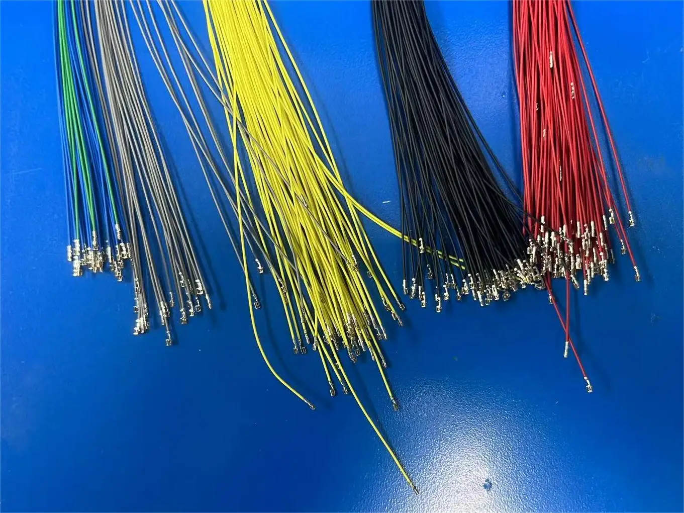 5011937000 CRIMPED LEAD,  MOLEX PICO CLASP SERIES 1.00MM PITCH, DUAL ENDS,  100PIECES PER BAG, OFF THE SHELF  FAST DELIVERY