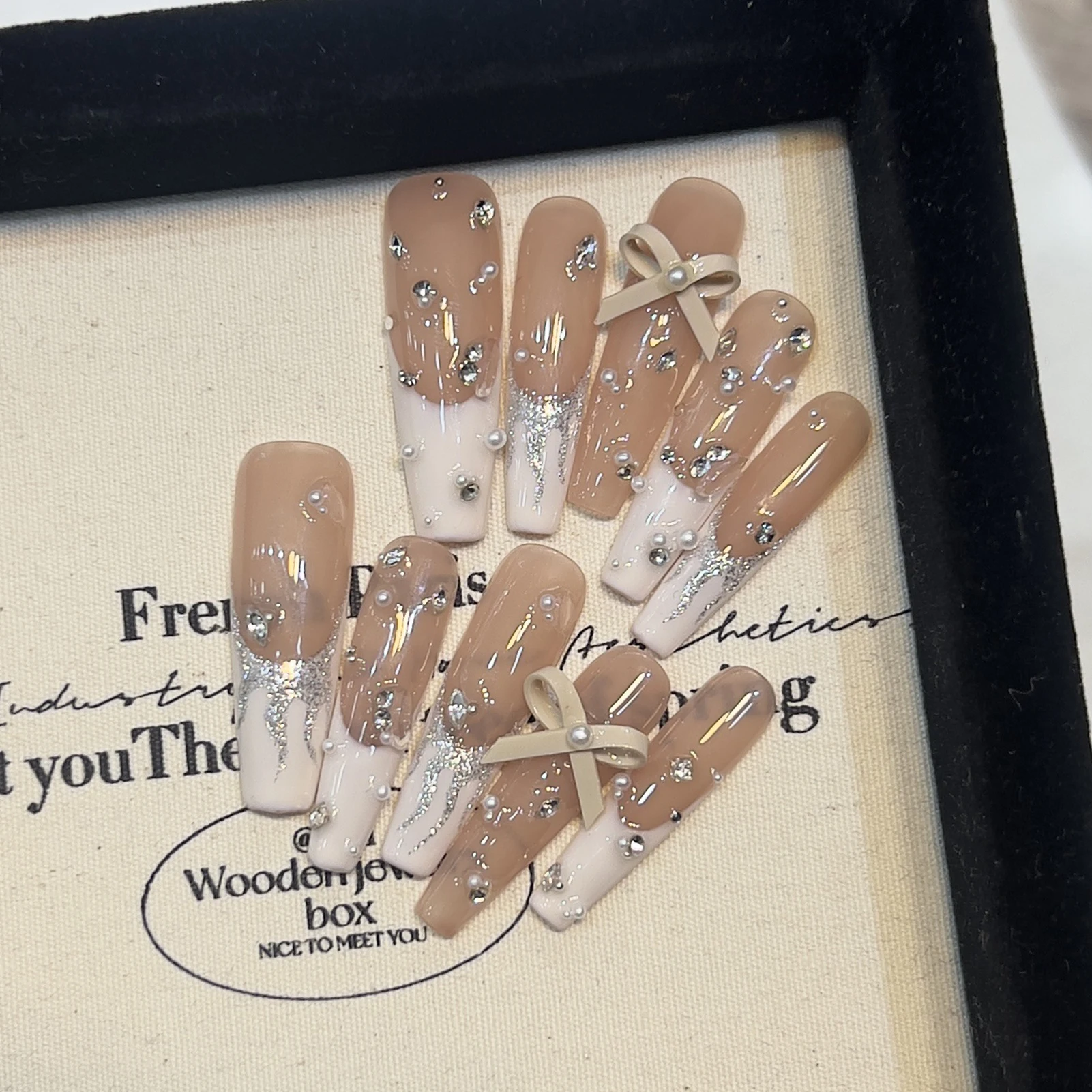 10st T-vorm Franse Tip Handgemaakte Kunstnagels met 3D Strik Strass Glitter DIY Nail Art Kit voor Vrouwen Meisjes Manicure Kit