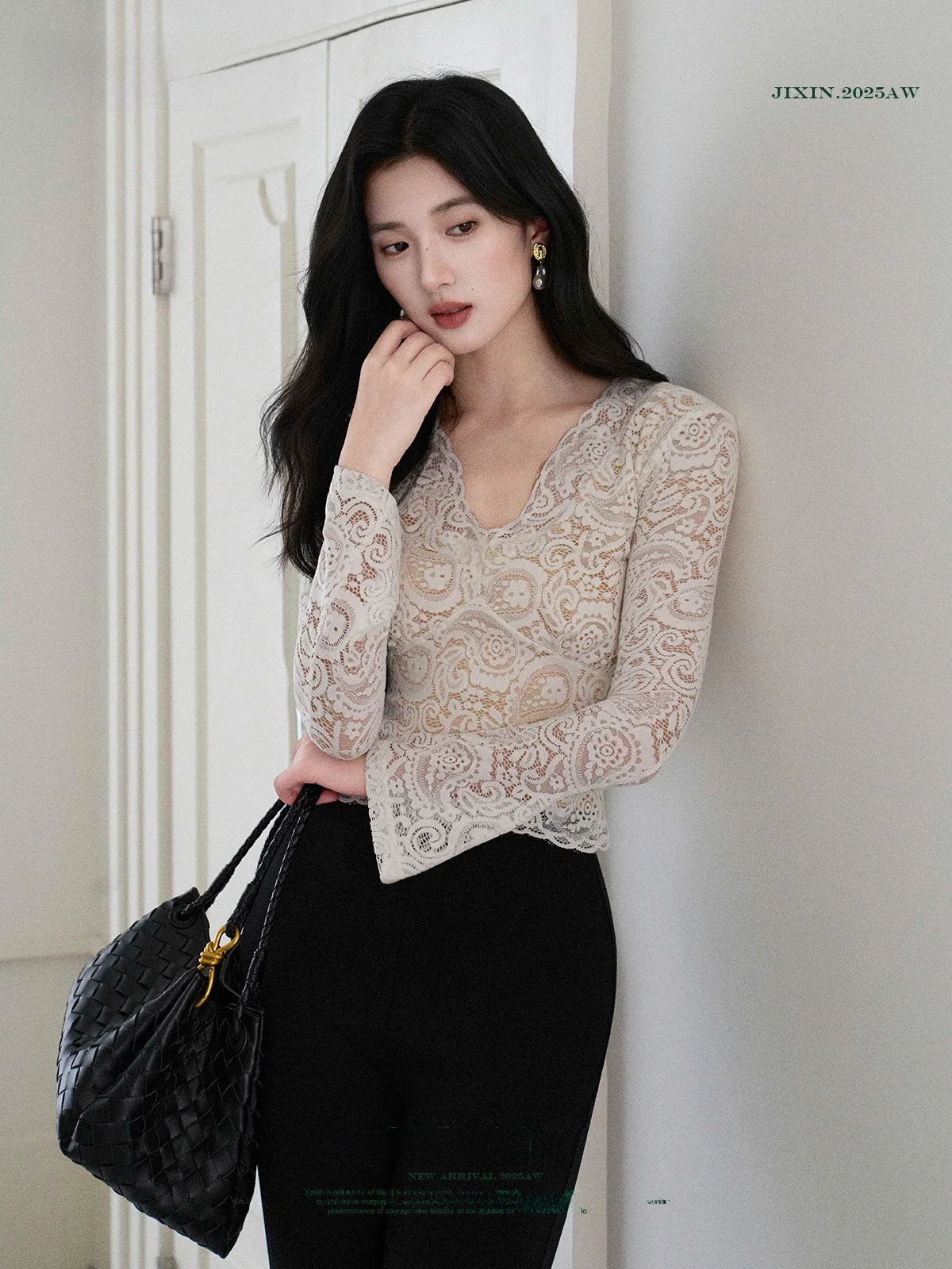 

Sexy Slim Fit Long Sve V-Ne Lace Insert Fce Lined under irt Top with Bell Cuffs Polyester Nylon Spandex Blend