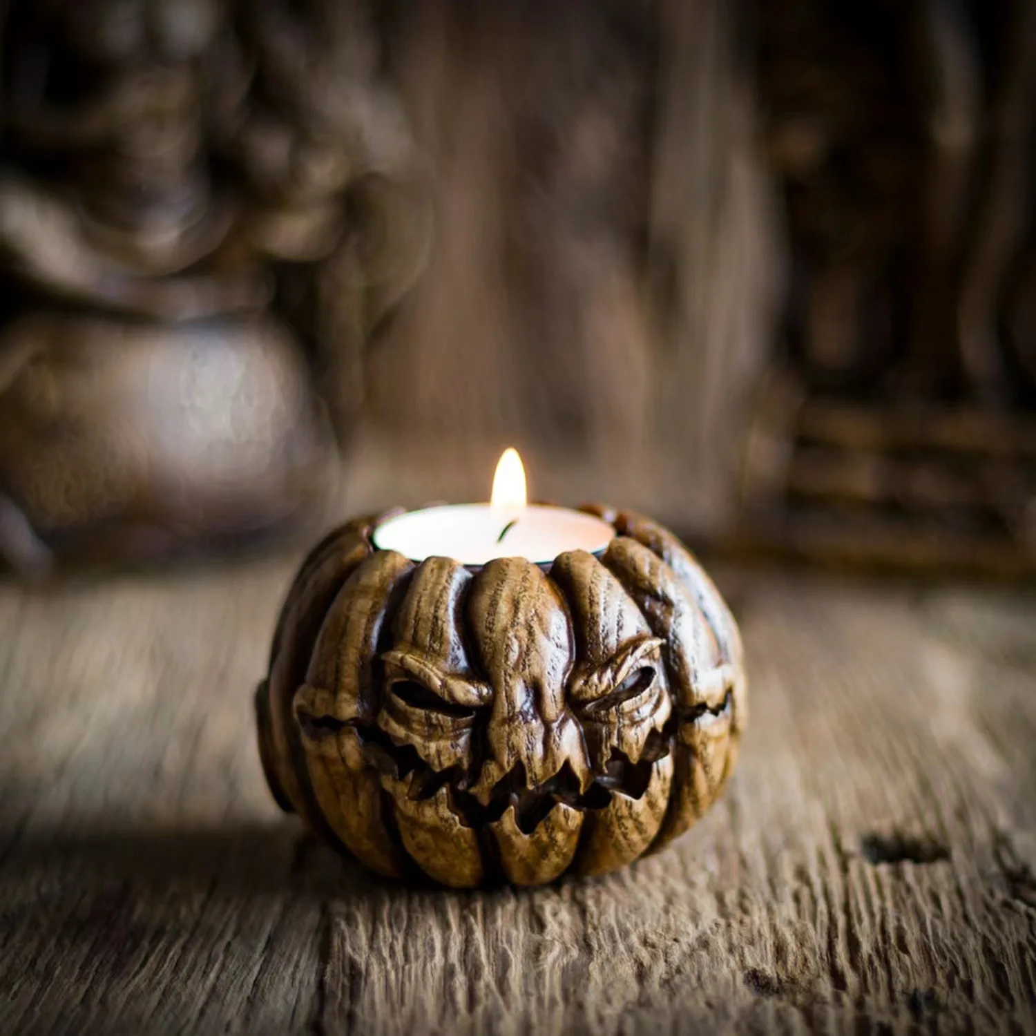 

Vintage Jack-o'-Lantern Candle Holder - Spooky Haunted House Halloween Decor, Antique Pumpkin Ornament with Gothic Atmosphere