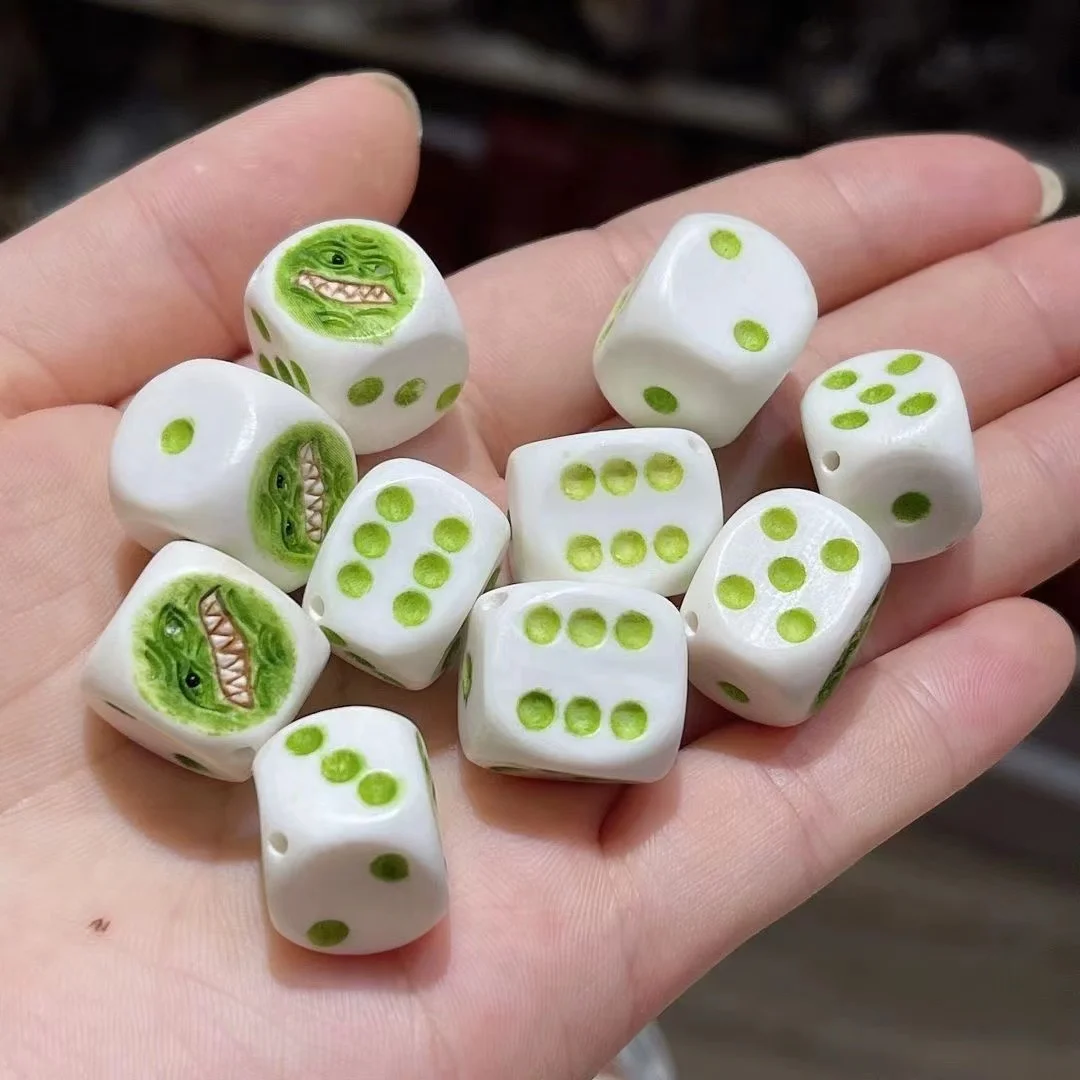

5PCS Halloween Monster Dice D6, RPG Resin Dices Toy DND Role Playing Game Dice For Halloween Xmas Children Kids Gifts D&D Dice