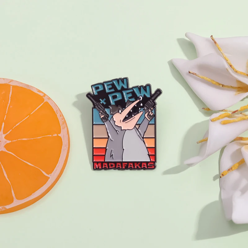 Эмалированная-булавка-pew-pew-madafakas-мультяшный-опоссум-с-двумя-оружиями-металлические-броши-значок-на-лацкане-модные-забавные-украшения-подарок-для-друзей