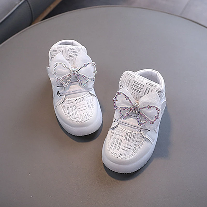 XUANMU Nové detské svietiace topánky Chlapci Dievčenské Protišmykové topánky Blikajúce svetlá Módne tenisky Batoľatá Malé deti LED tenisky Z0014_voghion.com